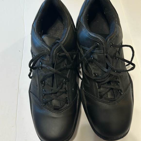 New Men’s Reebok 12M black athletic Oxford - Picture 2 of 6